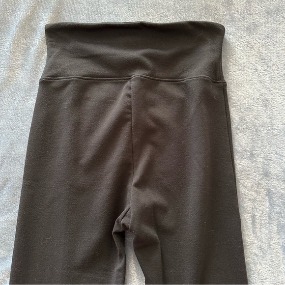 Assets Red Hot Label by Spanx High Rise Shapwear Leggings Black - Picture 11 of 13